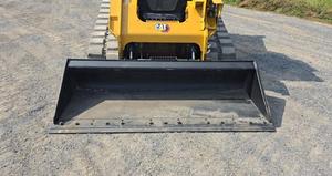 Chargeuse compacte sur chenilles CATERPILLAR 259D3 avec cabine EROPS, chauffage et climatisation, écran avancé avec caméra, hydraulique auxiliaire à haut débit - Product Image 5