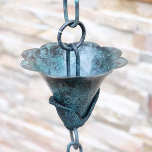 Tasses Kanji patinées Chaîne de pluie Grandes fleurs en métal Base moulée à la main Patine Fini Conception sculpturale Chaîne de pluie extérieure fonctionnelle - Product Image 2