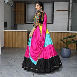 Último diseñador puro rayón algodón Gamthi espejo trabajo Lehenga Choli por FabZone - Product Image 2