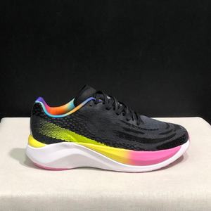 Chaussures de sport respirantes ultra-légères pour la course à pied, décontractées, en carbone, avec semelle épaisse, style tendance pour la marche en plein air - Product Image 2