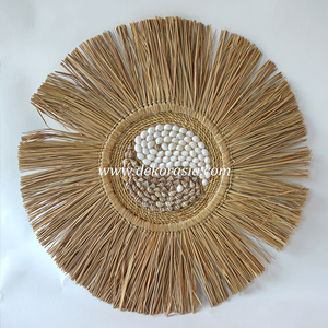 Décoration murale Art Déco naturelle en herbe séchée avec ornements en coquillages, faite à la main, pour anniversaire et décoration intérieure - Product Image 5