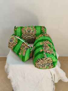 Juego de 3 Bolsas de Maquillaje Casuales Ligeras con Cierre de Cremallera y Estampado Animal (Tigre), con Bolsa Organizadora de Cosméticos para Viaje - Product Image 1