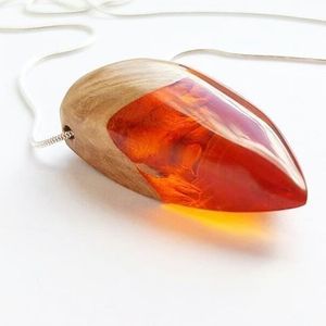 Wholesale Dainty Love Heart Pendant Necklace OEM Supplier India <b>Epoxy</b> <b>Resin</b> Flower Necklace Chunky Jewelry Mold Souvenir Craft - Product Image 3