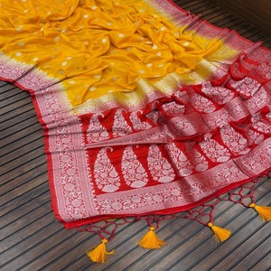 Saree en crêpe Georgette de luxe avec Jarman Jari en argent pur et tissage jacquard riche idéal pour les mariages et les fêtes - Product Image 1