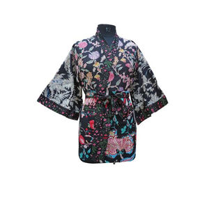 Robe kimono courte de luxe vintage faite à la main pour femmes, motif floral, 100% coton, col en V, cordon de serrage, manches longues, douce et respirante - Product Image 3
