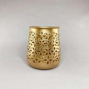 Nouvel arrivage Maison et vaisselle Décoration d'éclairage Bougeoir en métal Pot de cire Bougie bougie votive Finition dorée - Product Image 4