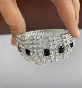 Elegante Brazalete Abrible de Plata con Acabado de Primera Calidad y Circonitas Cúbicas para Bodas y Compromisos, Colección para Fiestas, para Mujer - Product Image 2