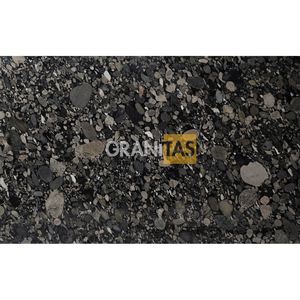 Plans de travail en quartz Calacatta naturel sur mesure, durables et prédécoupés pour cuisines, salles de bain et projets hôteliers - Product Image 1