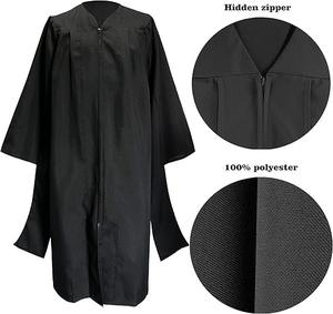 Toga y Birrete de Graduación, Toga de Maestría Mate con Borla, Amuleto del Año 2025 y 2026, Negro - Product Image 2