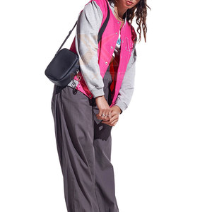 เสื้อแจ็คเก็ตเลตเตอร์แมนสำหรับผู้ใหญ่ วัสดุทนทาน คุณภาพเยี่ยม ทรงโอเวอร์ไซส์ - Product Image 5