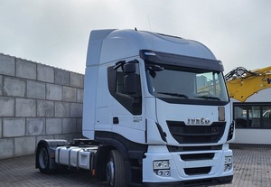 Tracteur Iveco Stralis 460 E6 4X2 d'occasion 2013, super propre, avec transmission automatique, plus de 450 ch, capacité de charge de 31-40 tonnes - Product Image 3