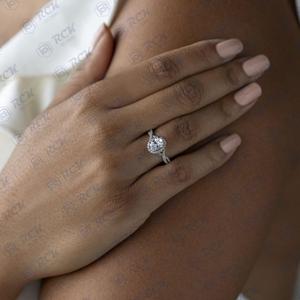 1,00 TCW anillo de moissanita solitario de corte ovalado para mujer/Joyería de compromiso anillo de diamante de moissanita en oro de 18KT - Product Image 4