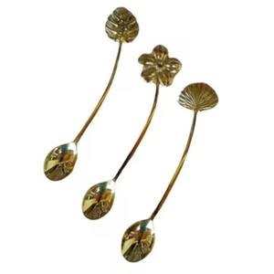 Cuillères à café en acier inoxydable plaqué or design vintage, lot de 3 poignées en forme de feuille, parfaites pour une utilisation directe dans la cuisine de mariage - Product Image 1