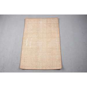 Petit tapis turc vintage 2,2x3,3 pieds, tapis en laine patchwork marron beige - Product Image 1