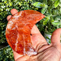 Vente en gros de sculptures de lune en quartz de feu naturel, artisanat en cristal, pierre de cristal de lune en quartz de feu rouge pour la décoration intérieure et les cadeaux