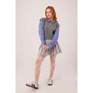 Suéter de Punto Gris para Mujer Lustrin con Cuello Camisero Elegante y Detalles en las Mangas, Corte Estándar, Top Pullover al por Mayor - Product Image 2