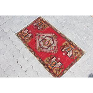 พรมวินเทจสไตล์ตุรกี ขนาด 1.8x3.1 ฟุต พรมขนาดเล็ก ลายดอกไม้สีแดง - Product Image 2