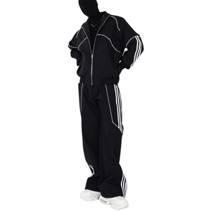 Conjunto Deportivo de Moda al por Mayor con Chaqueta Repelente con Franja Reflectante y Pantalones Anchos con Logotipo Personalizado - Product Image 4