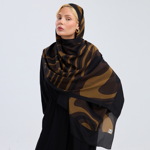 Chal Largo Multifuncional de Seda de Morera 100% Pura con Patrón Moderno de Ondas Abstractas en Tonos Tierra, con Dobladillo Enrollado a Mano - Product Image 3