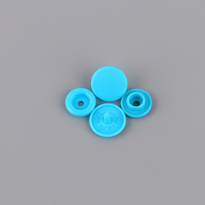 Usine Source Grande Marque Couleur Personnalisée Bleu T5 Boutons en <span class=keywords><strong>Plastique</strong></span> pour Vêtements - Product Image 1