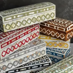 Caja Rectangular de Regalo con Incrustaciones de Hueso, Hermosa Caja de Almacenamiento, Diseño Único, Joyero con Incrustaciones de Hueso - Product Image 1