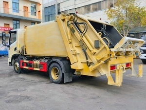 Camion de nettoyage de poubelles de 7 m³ avec compacteur de déchets pour l'élimination des déchets communautaires, compacteur de déchets hydraulique avec élévateur de bacs - Product Image 3