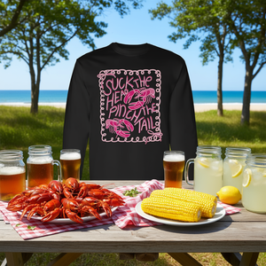 Camiseta de manga larga para la temporada de mariscos: herramientas para desangrear y desvenar camarones, atuendo para comer mariscos. - Product Image 3