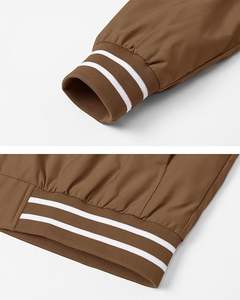 Chaqueta Universitaria de Invierno Formal Cruzada con Logotipo Personalizado de Alta Calidad de Fábrica OEM, Talla Grande, 100% Poliéster - Product Image 2