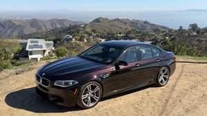 BMW M5 2014 Usado con Paquete de Competición - Product Image 2