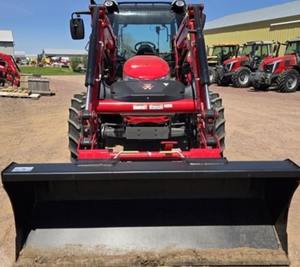 Massey Ferguson 4710M 'd2' รถตักดินเครื่องจักรการเกษตรที่มีประสิทธิภาพสูง - Product Image 1