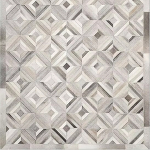 Le tapis ultime pour la décoration intérieure, fait main en cuir de vache et coton, design persan moderne à rayures, antidérapant, adapté aux animaux domestiques, pour le salon - Product Image 1