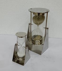 Minuterie de sablier en verre de sable poli chromé moderne Décoration maritime nautique et cadeau de mariage unique pour l'espace de bureau - Product Image 1