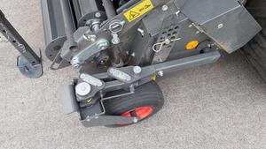 Moissonneuse-batteuse à céréales Claas Variant 585 RC 2024, meilleures performances, équipement d'occasion avec moteur pour le blé, le riz, les arachides, les pommes de terre, les olives - Product Image 6