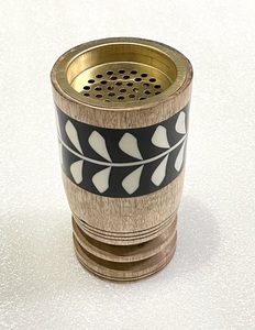 Brûleur à Bakhoor en laiton doré décoratif, style islamique arabe moderne, élégant, parfumé, incrustation de résine, porte-oud fait à la main - Product Image 5