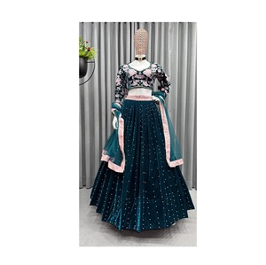Lehenga Choli de soirée le plus vendu, brodé avec des sequins, des rivets, des motifs et du tissu en velours de viscose - Product Image 1