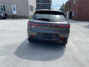 SUV hybride AWD 2024 d'occasion, éclairage LED, système d'infodivertissement de haute technologie, assistance à la sécurité moderne, fourni du Japon - Product Image 3