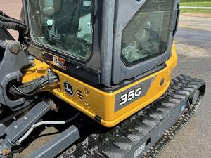 Mini-excavatrice John Deere 35G d'occasion 2015, moteur Yanmar, 5 tonnes, soupape hydraulique Kawasaki, composants essentiels du roulement - Product Image 2