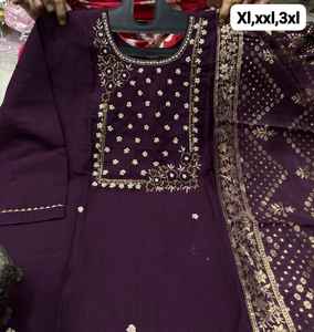 Traje de moda moderno de calidad de exportación india, pantalón Kurti de seda Vatika pesado y Dupatta con trabajo manual pesado, exportador mundial - Product Image 5