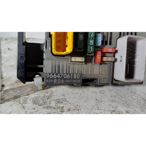 UNIDAD DE CONTROL DEL PORTAFUSIBLES PEUGEOT 308 Serie 9664706180 8FS gasolina 1397 (07>14) - Product Image 2