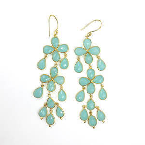 Boucles d'oreilles pendantes en calcédoine aqua en forme de fleur, design élégant de chandelier pour soirée, en alliage de zinc, vente en gros - Product Image 1