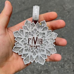 Colgante de Hip Hop Unisex de Plata de Ley 925 con corte de Baguette redondo VVS Moissanite diamantes carta personalizada busto encanto para fiestas - Product Image 1