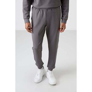 Conjunto Deportivo para Hombre en Gris Oscuro, de Algodón Grueso, Suave, Texturizado, con Estampado y Ajuste Cómodo - 85253 - Gris Oscuro - Product Image 4