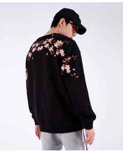 Sudadera personalizada de lana suave bordada hecha para la comodidad de invierno y ropa de calle elegante Vibe - Product Image 3