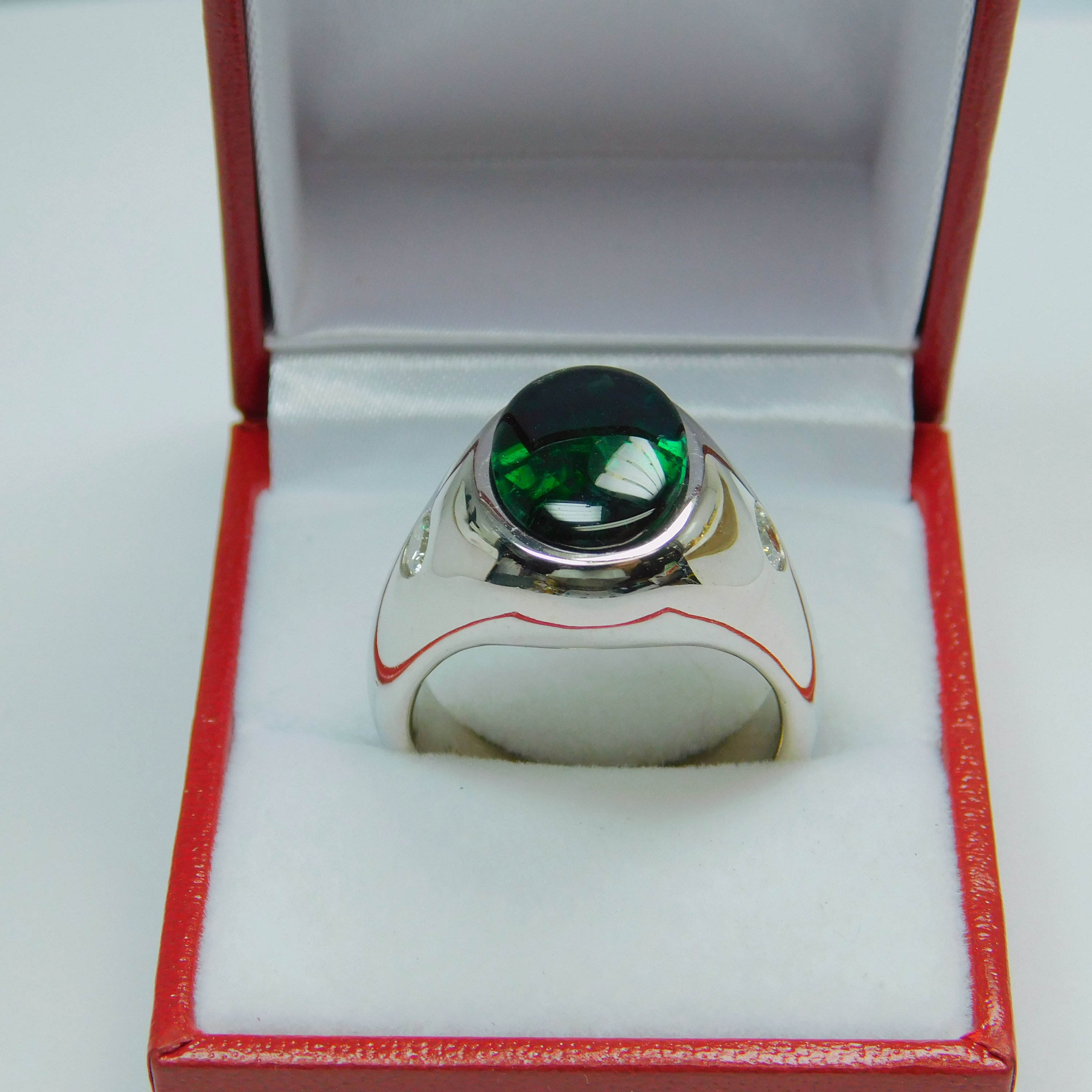 สีเขียว