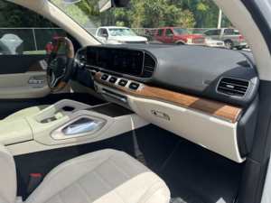 รถยนต์มือสองปี 2022 GLS 450 AWD 4MATIC รุ่นพรีเมียม เกียร์อัตโนมัติ สภาพดี พร้อมขับ - Product Image 3