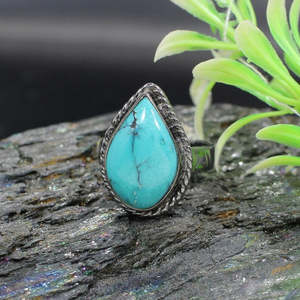 Anillo de Plata 92.5 con Turquesa Natural (18x12mm) en Forma de Pera, Chapado en Oro de 5g - Joyería Elegante para Bodas - Product Image 5