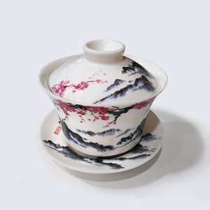 Taza de Té Gaiwan Shin Tai Yuan de Porcelana con Tapa y Bandeja, Diseño de Flor de Ciruelo y Montaña, Apta para Lavavajillas y Microondas - Product Image 1