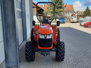 Tracteur agricole Kubota L1-382 d'occasion à prix abordable |   Tracteur agricole diesel 4x4 de 38 CV pour l'agriculture et l'aménagement paysager - Product Image 4