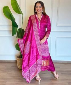 Ethnique à la mode soie filet à broder fil séquence travail Salwar Kameez costume fantaisie mariages Dupatta vêtement prix de gros - Product Image 3