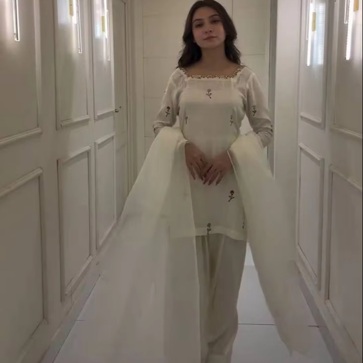 Plain White Salwar Kameez Designs Elegant Stylish